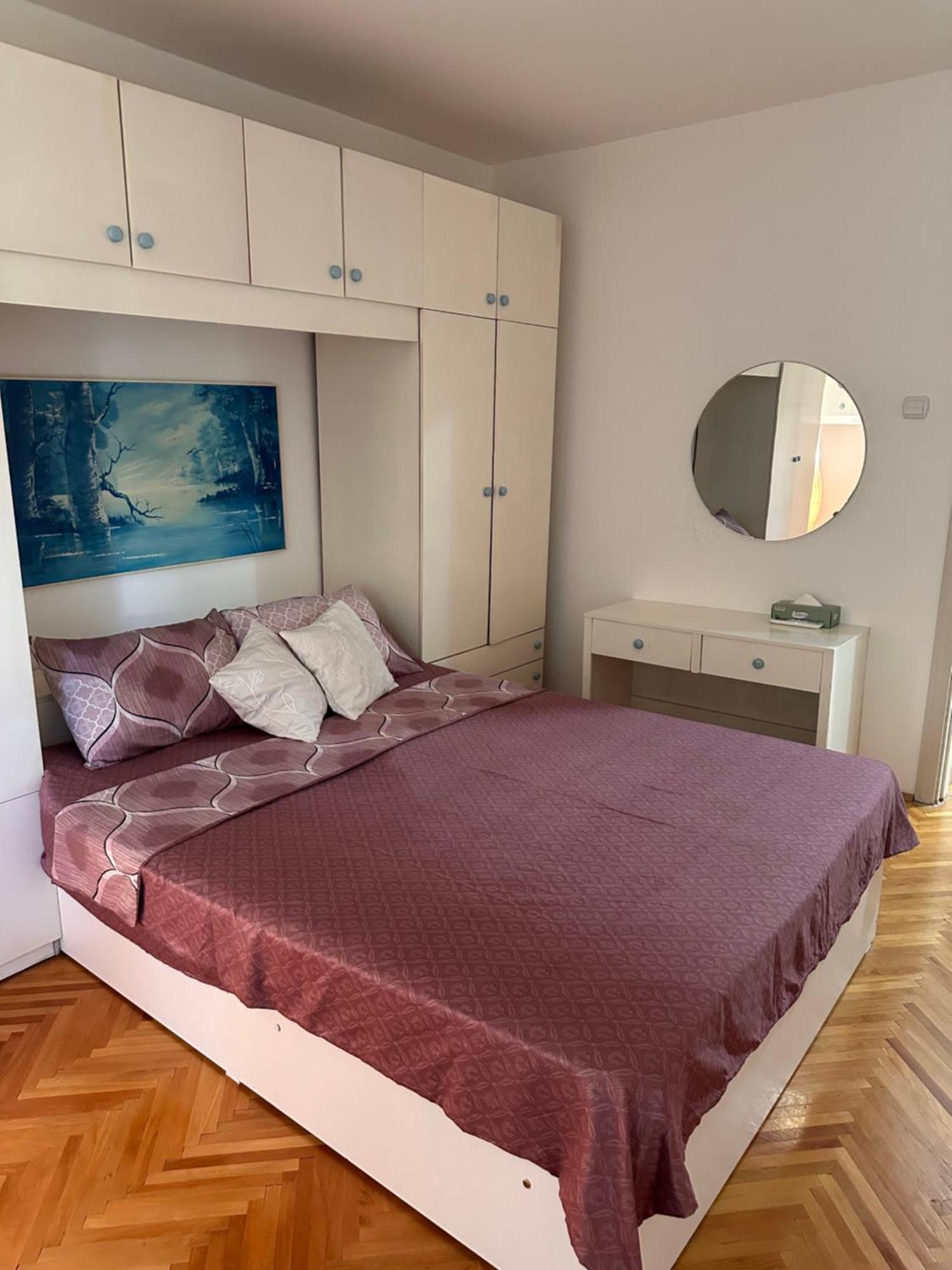 Viktor's apartment Kumanovo Exteriör bild